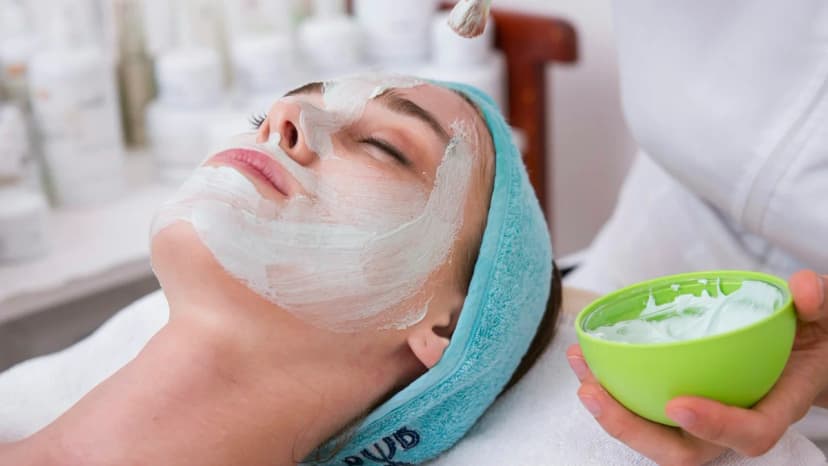 Dermatology Clinic Marketing: Converting Social to Bookings - Case 1